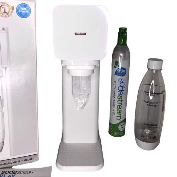 🆕 SodaStream Splash PLAY Carbonated Sparkling Water Maker Starter Kit - Picture 4 of 12
